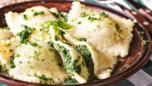 Ravioli_mit_Ricotta_und_Spinat_2.jpg