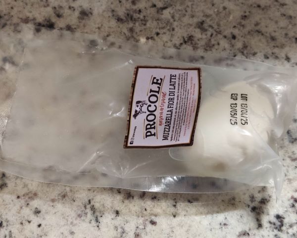 Mozzarella_Schlauchbeutel.jpg